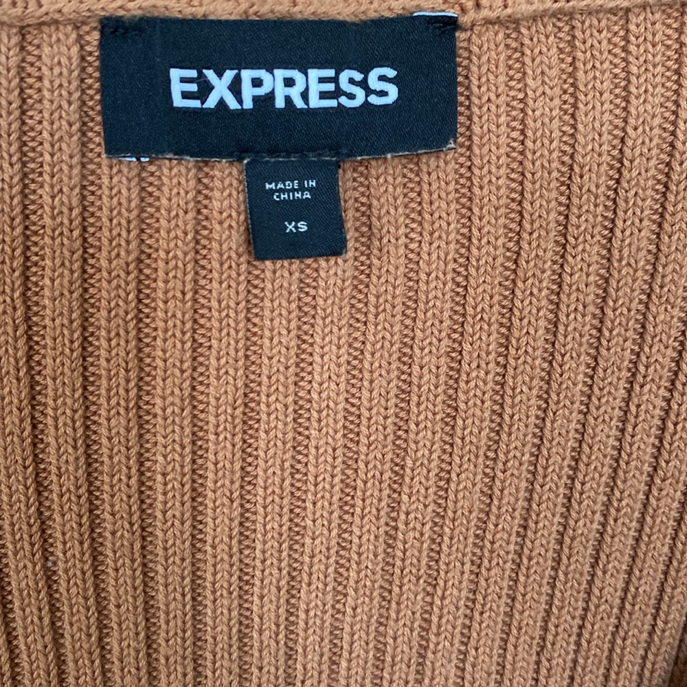Express Sweater - Picture 4 of 7